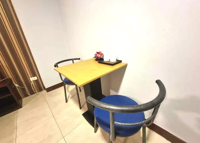 Oyo 75460 Baansang Place Suvarnabhumi 2*