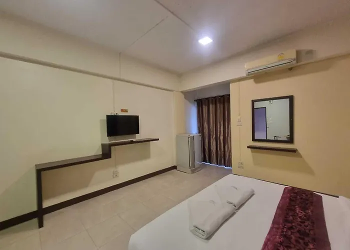 Hotel Oyo 75460 Baansang Place Suvarnabhumi Bangkok