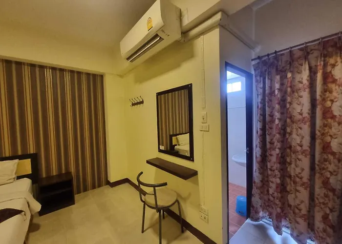 Oyo 75460 Baansang Place Suvarnabhumi Hotel